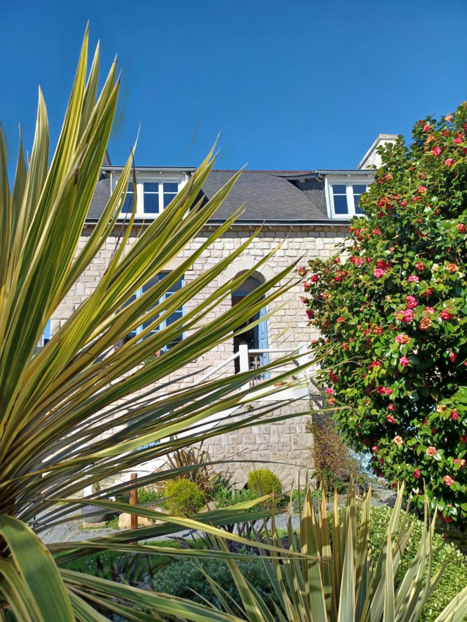 Le Banellou Bed and Breakfast Quimper Exteriör bild