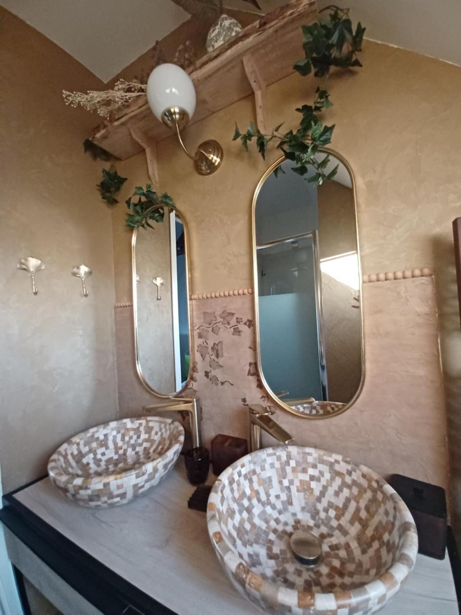 Le Banellou Bed and Breakfast Quimper Exteriör bild